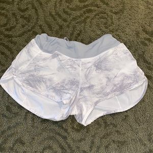 Lululemon Speed Up Short 2.5” low rise